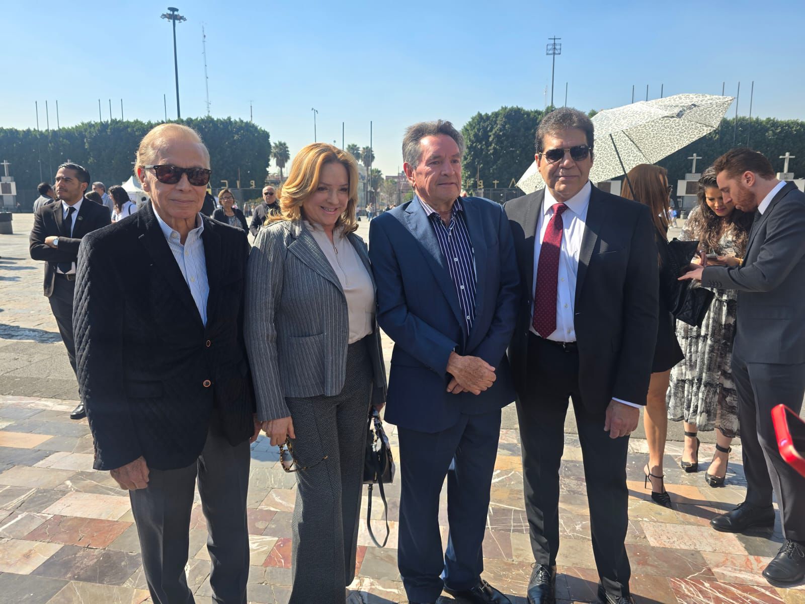 Líderes de sindicatos federados acompañaron a la familia Ayala. 